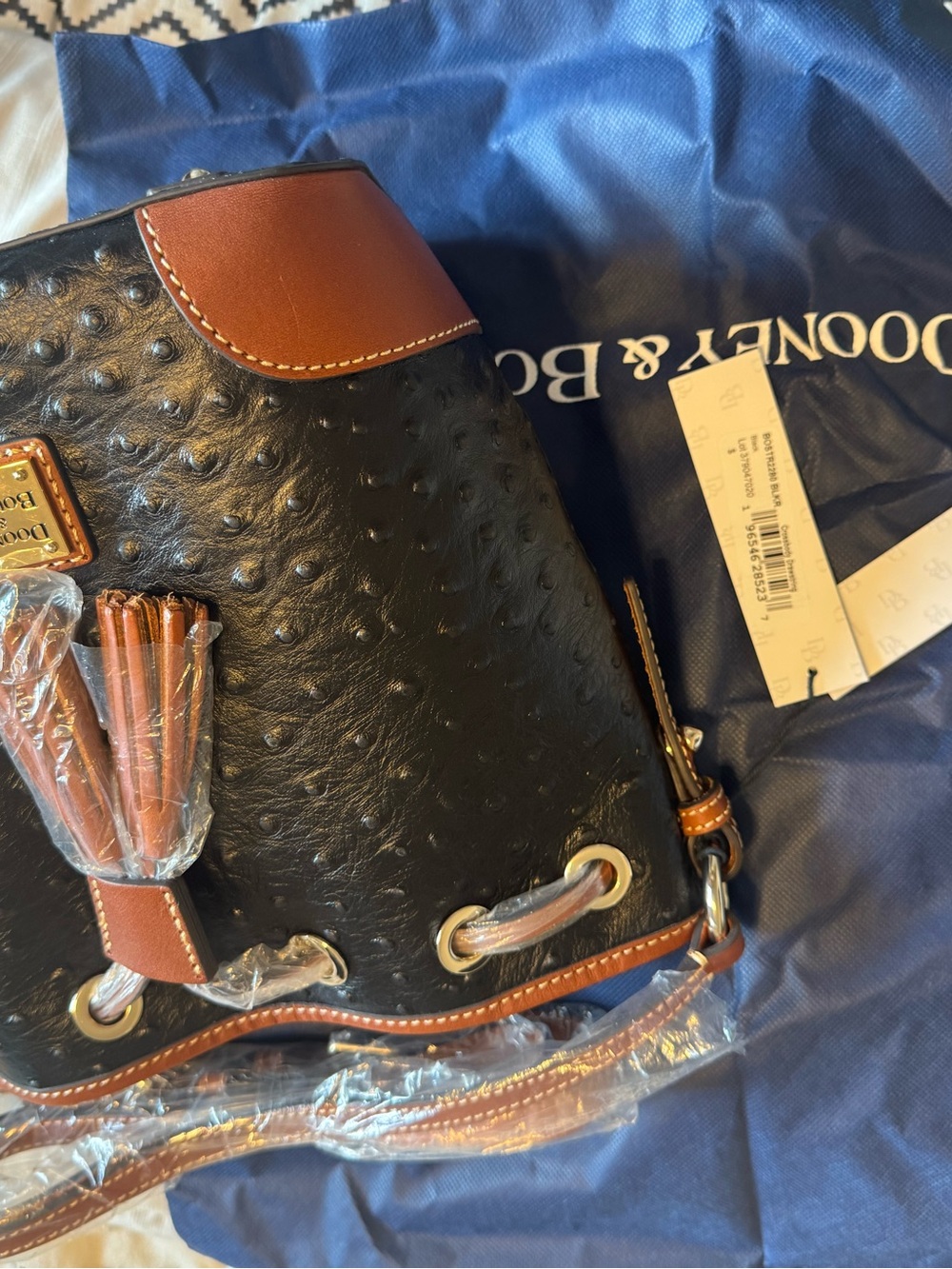 NWT Dooney and Burke, bucket bag, black and tan - Picture 6 of 6